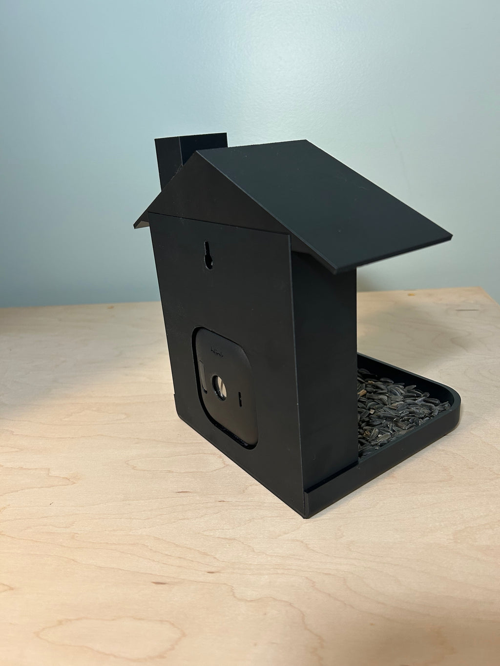 Smart Bird Feeder with Camera Mount: Backyard Wildlife Photography