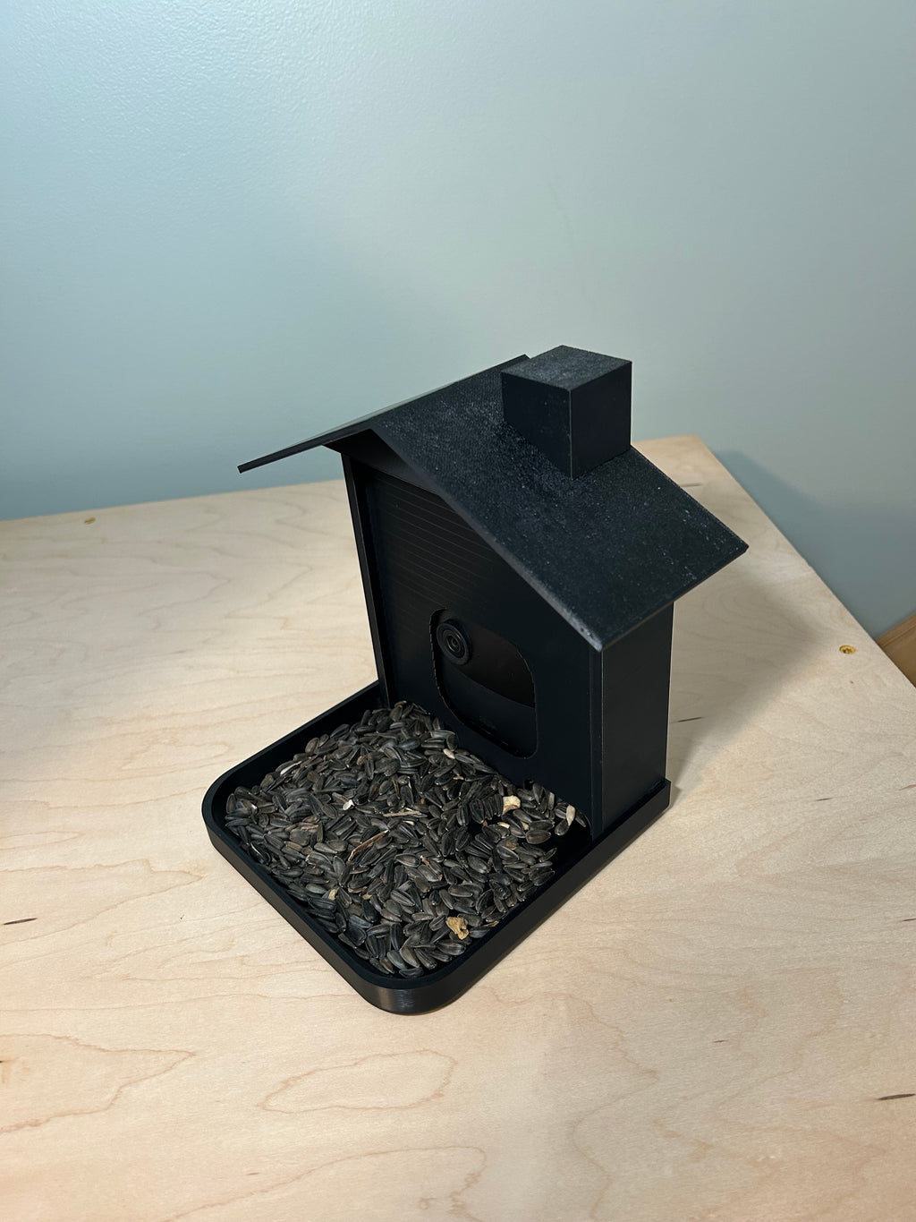 Smart Bird Feeder with Camera Mount: Backyard Wildlife Photography
